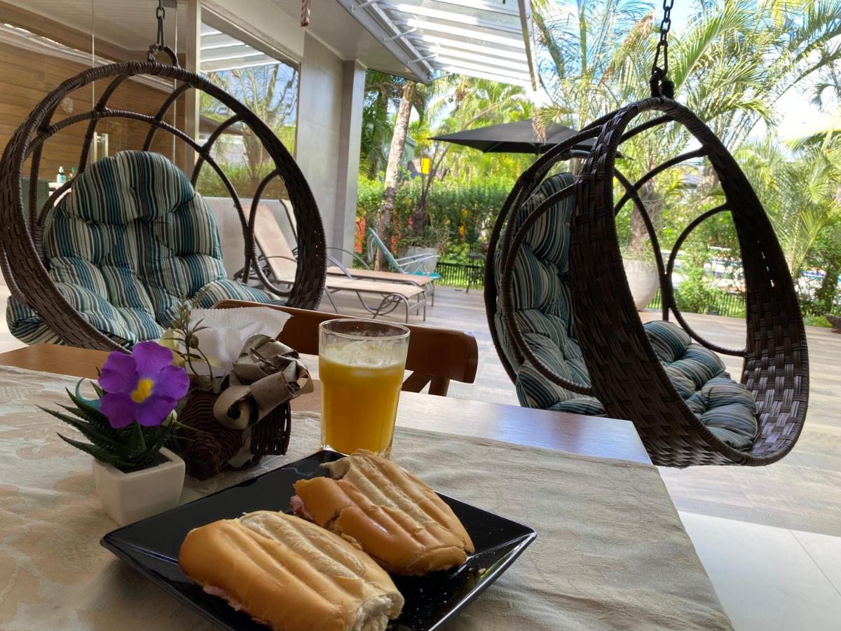 ماريسياز Waves Guest House المظهر الخارجي الصورة